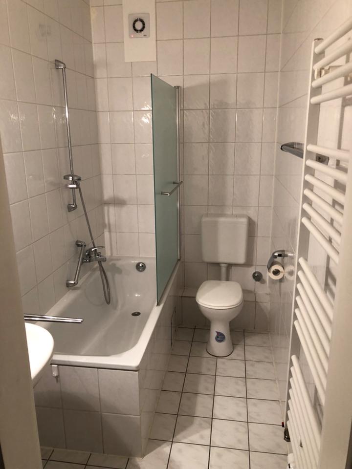 Thumbnail-E-Rüttenscheid 62QM, 2 Zimmer + Küche, Erdgeschoss, Fernwärme