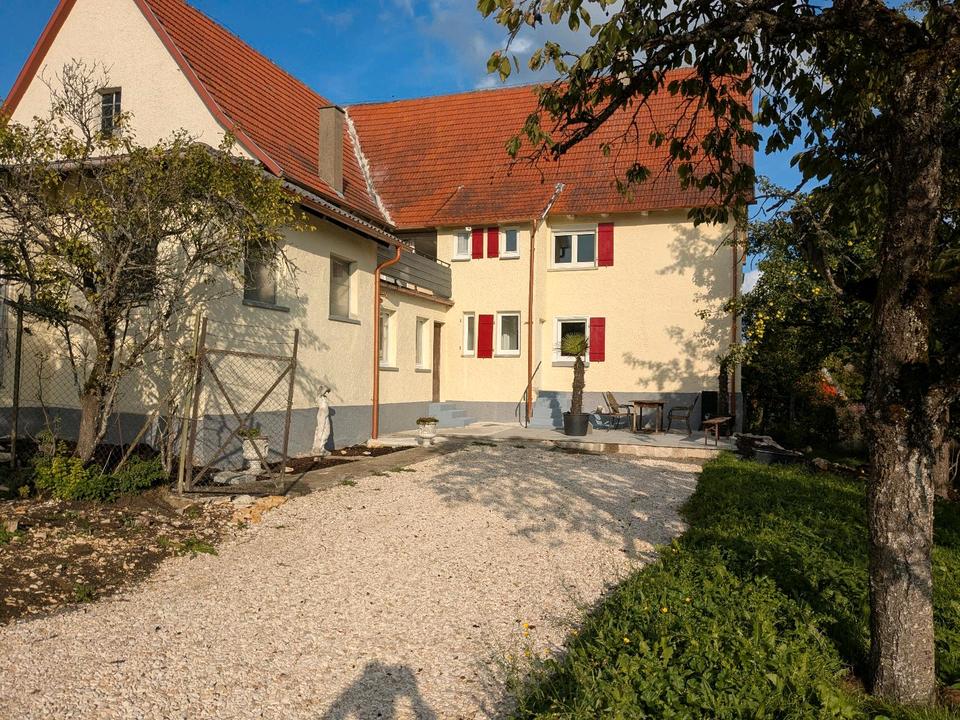 Thumbnail-Bauerhaus mit großer Streuobstwiese