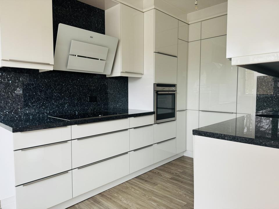 Thumbnail-Helle DG-Wohnung mit großer Dachterrasse, Stellplatz & Nähe S-Bahn Hermsdorf