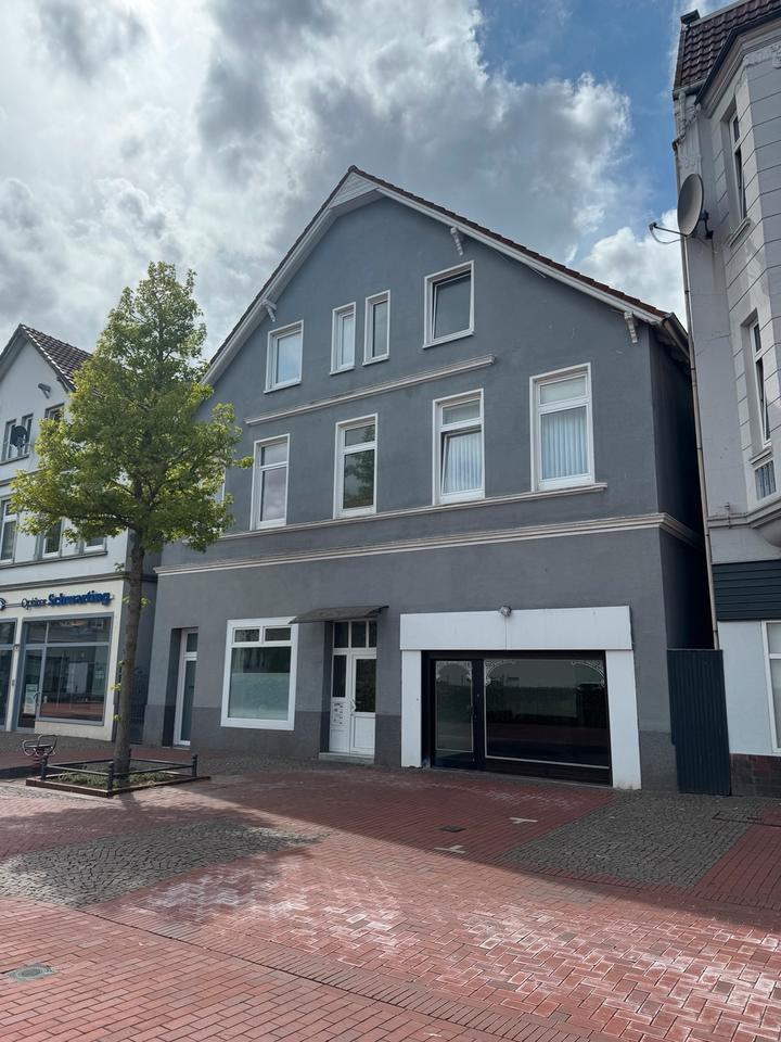 Thumbnail-Wohn- und Geschäftshaus in Nordenham 3 Wohnung +2 Läden vollvermi
