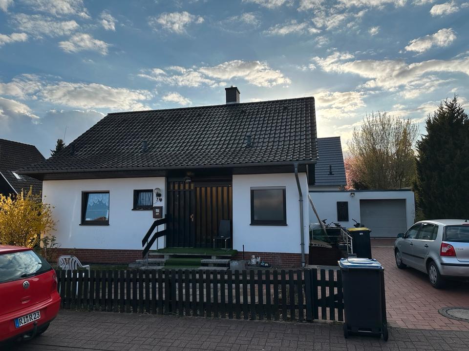 Thumbnail-Einfamilienhaus mit Wohnkeller und Garage