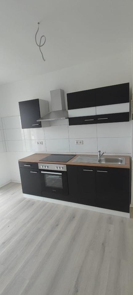 Thumbnail-Modernisierte Wohnung mit Einbauküche und riesigen Balkon!!!