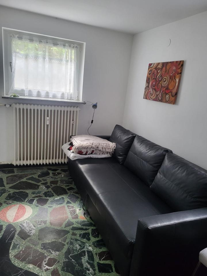 Thumbnail-Souterrainwohnung Küche und Schlafzimmer mit separatem Eingang