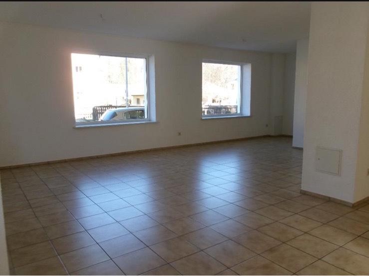 Thumbnail-*1 Monat Mietfrei* helle, große 2-Zi. Erdgeschoss-Wohnung