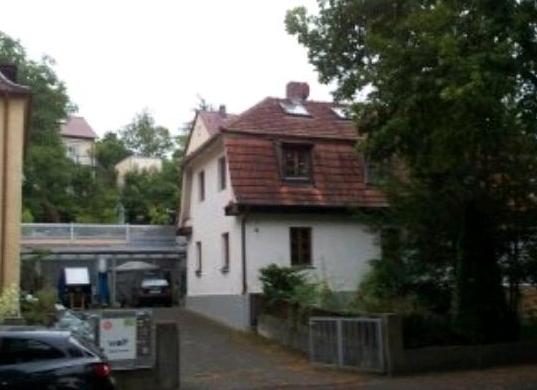 Thumbnail-Haus mit 120qm BetonHalle im Hang