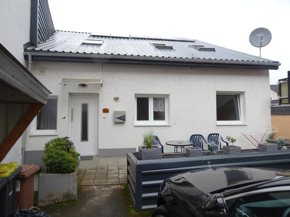 Thumbnail-ZU VERMIETEN -TOLLE 3 ZKB Bad Wohnung in KIRN mit PV+Klimasplit