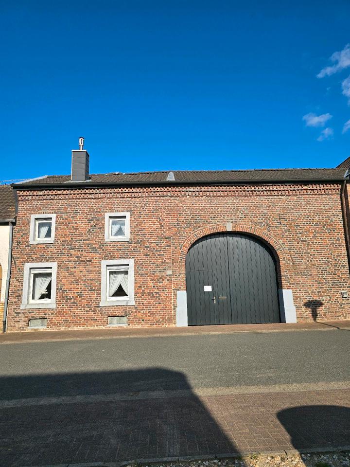 Thumbnail-Vierkanthof, Alter Bauernhof, Bauernhaus, Resthof, Lagerfläche