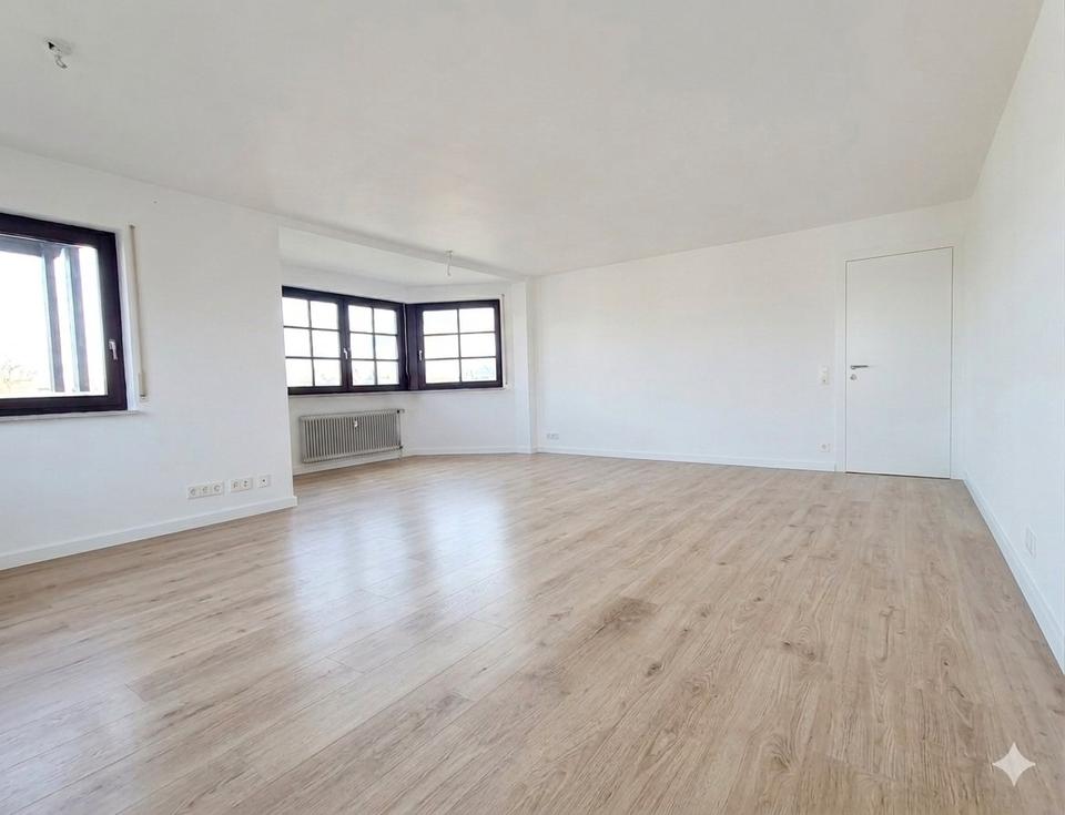Thumbnail-Frisch renovierte Drei-Zimmer-Wohnung mit schöner Aussicht