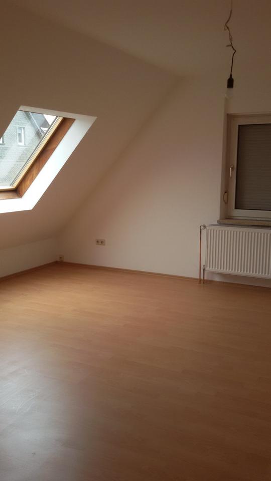 Thumbnail-Dachgeschoßwohnung Nähe Kirchberg zu vermieten