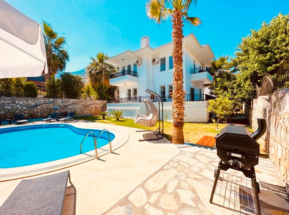 Thumbnail-Ferienhaus - Ruhige Poolvilla mit Bergblick in der Türkei
