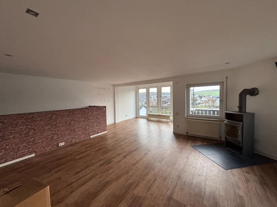 Thumbnail-Doppelhaushälfte mit zwei Wohneinheiten