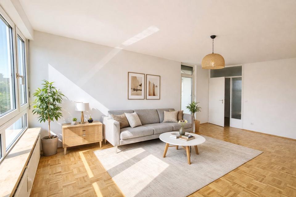 Thumbnail-Renovierte 2.5 Zimmer Wohnung mit EBK, Loggia, Aufzug