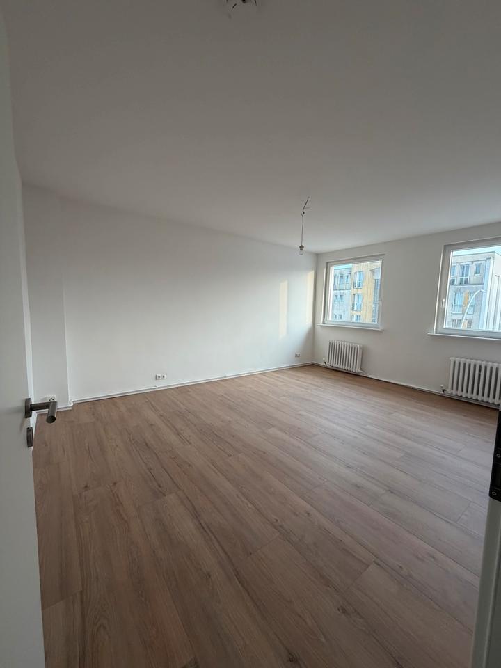 Thumbnail-Erstbezug nach umfassender Sanierung 3-Zimmer-Wohnung