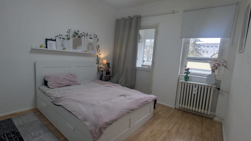 Thumbnail-ROOM IN REINICKENDORF (girls WG)