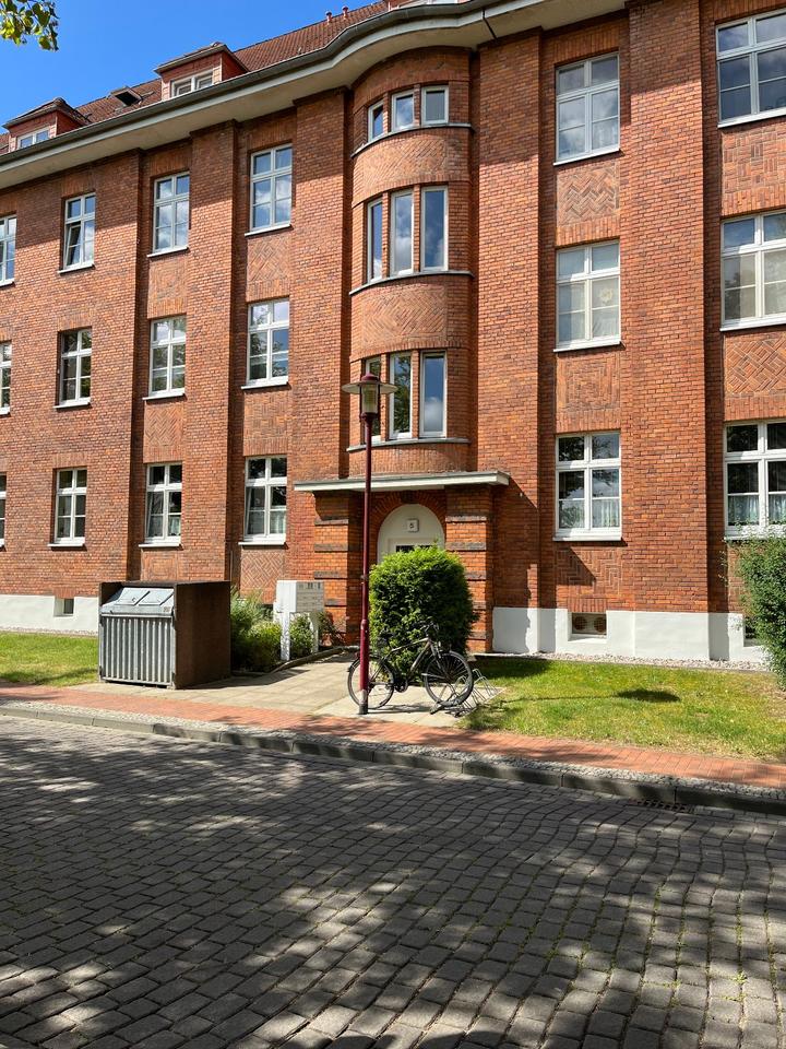 Thumbnail-Helle 3 Zimmer-Wohnung mit Balkon im Erdgeschoss!