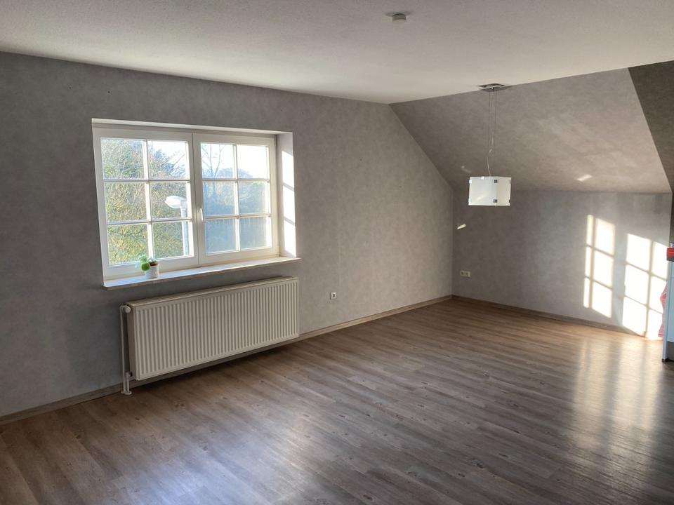 Thumbnail-3-Zimmer-OG-Wohnung in ruhiger Lage von Varel-Winkelsheide