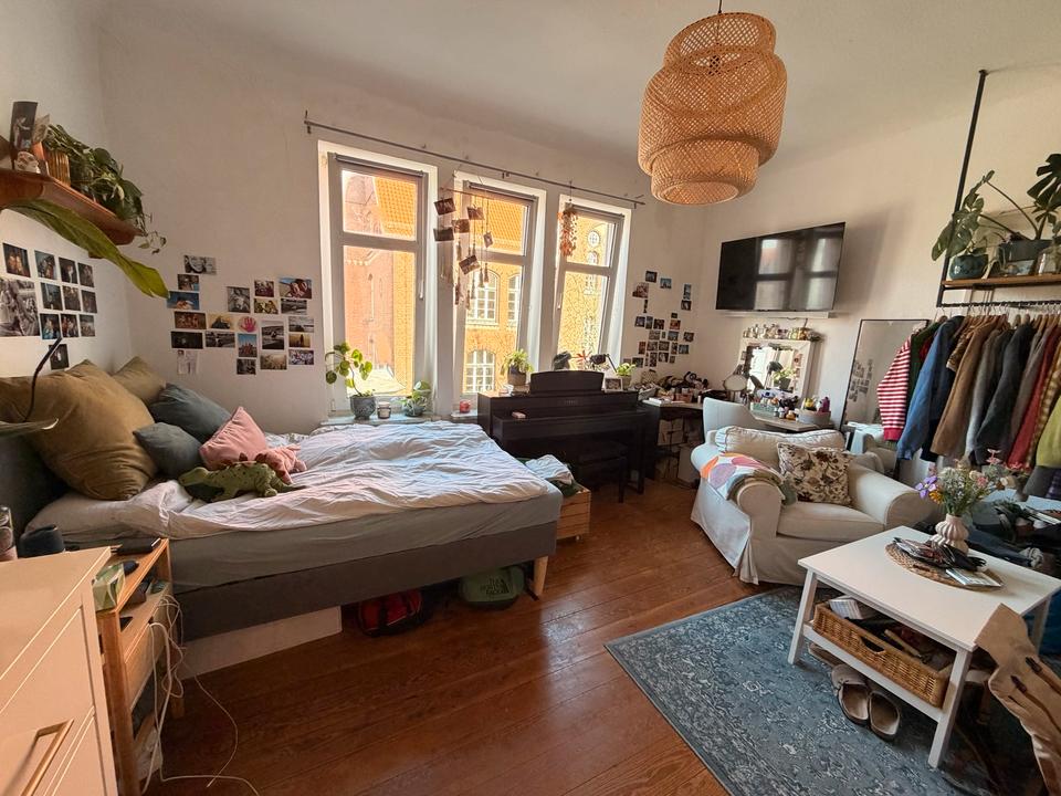 Thumbnail-Gemütliches WG Zimmer in Altbauwohnung