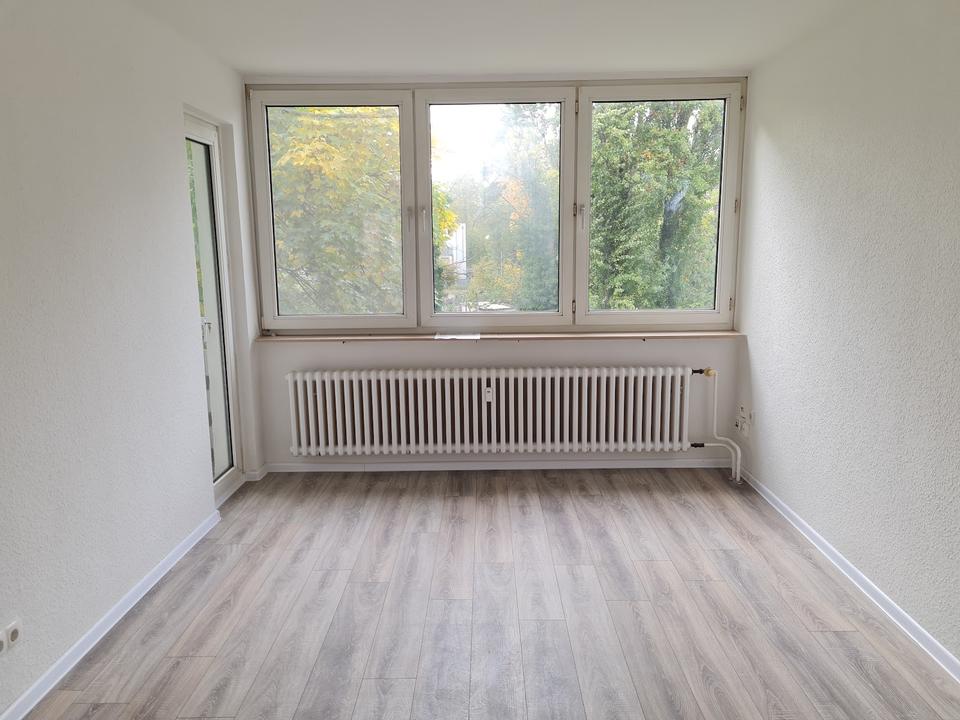 Thumbnail-Renovierte 3-Zimmer-Wohnung mit Balkon zu vermieten!