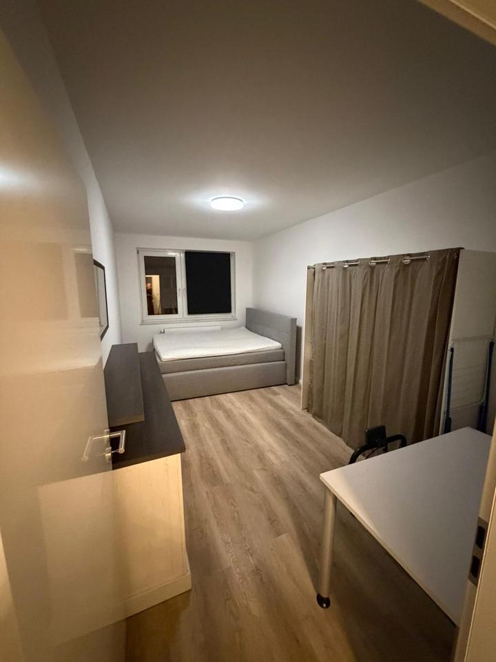 Thumbnail-Helle 2- Zimmerwohnung mit Balkon in Düsseldorf Oberbilk