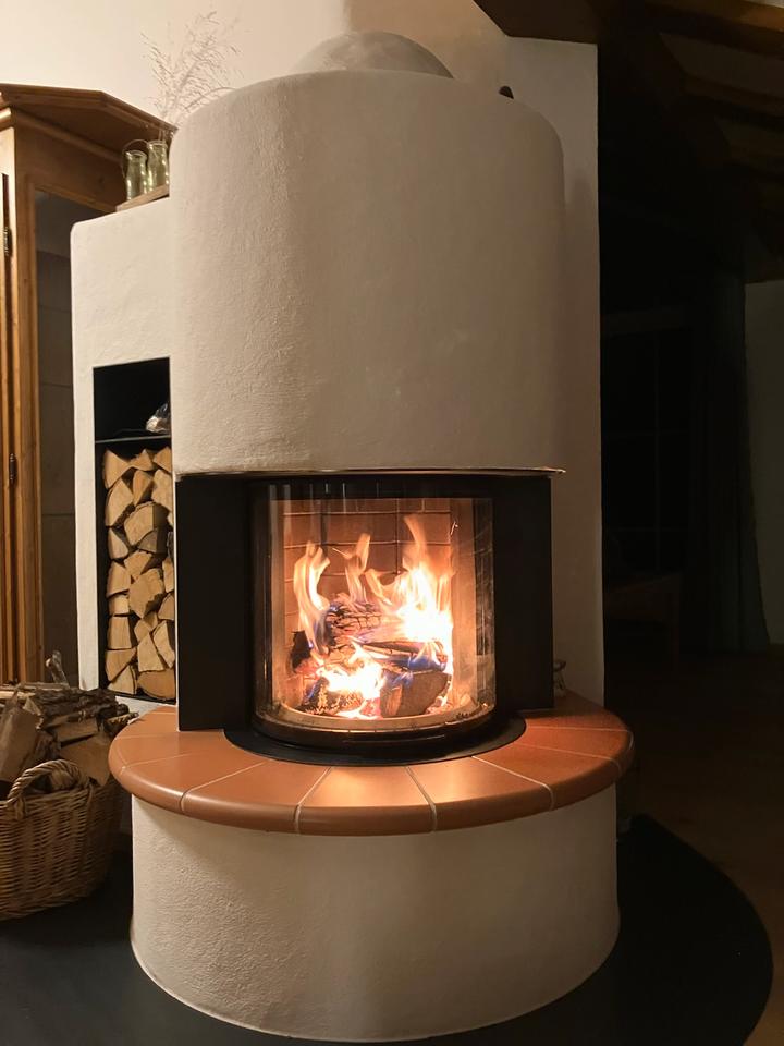 Thumbnail-Wohnen im alpenländischen Stil: Bergblick, Sonne und ein Holzofen