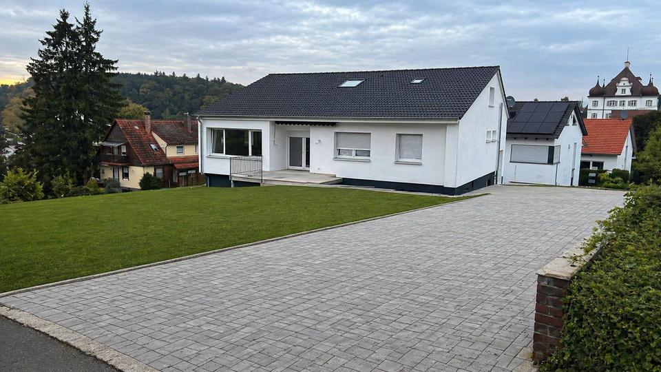 Thumbnail-Attraktives Mehrfamilienhaus in Bernstadt - Provisionsfrei