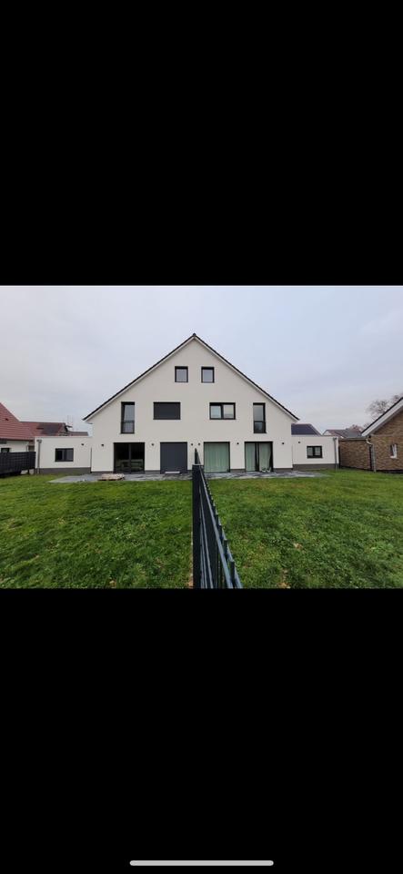 Thumbnail-Moderne Doppelhaushälfte mit viel Platz, Doppelgarage