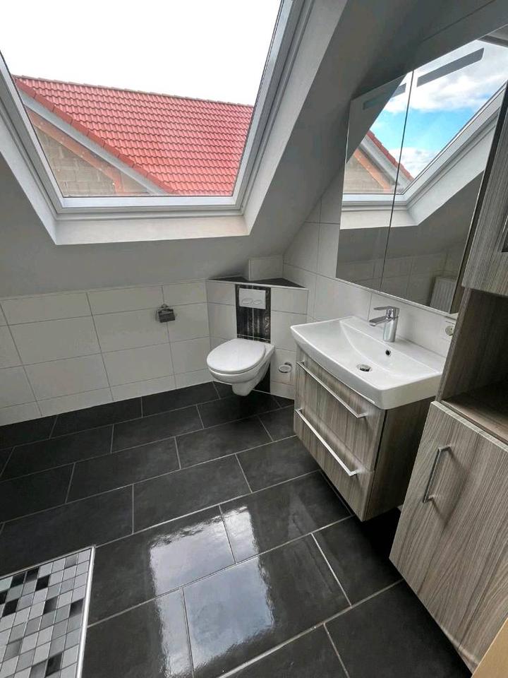 Thumbnail-Sofort verfügbar: Sanierte Wohnung mit 2 Balkonen und Garage