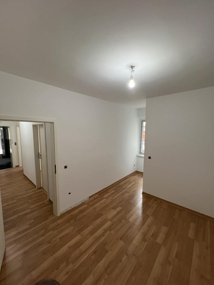 Thumbnail-Komplett Renovierte Wohnung 2,5 Zimmer In Ückendorger