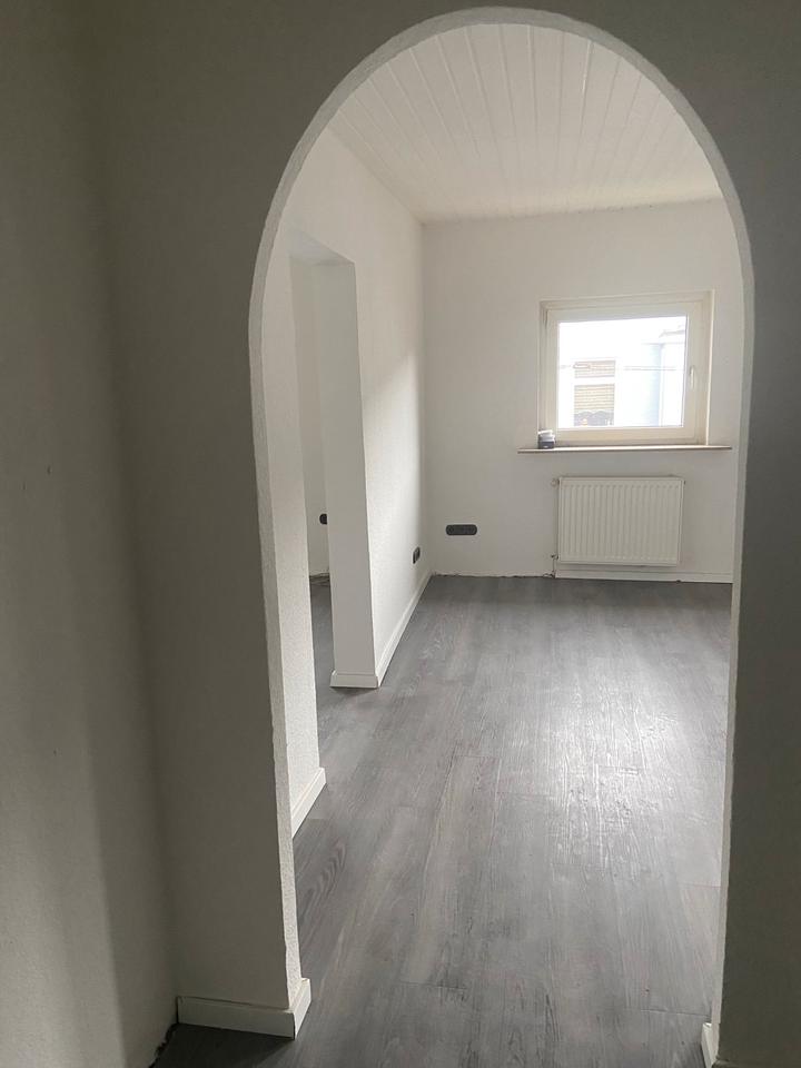 Thumbnail-3-Zimmer Dachgeschosswohnung in Bochum-Wattenscheid – 79 m²