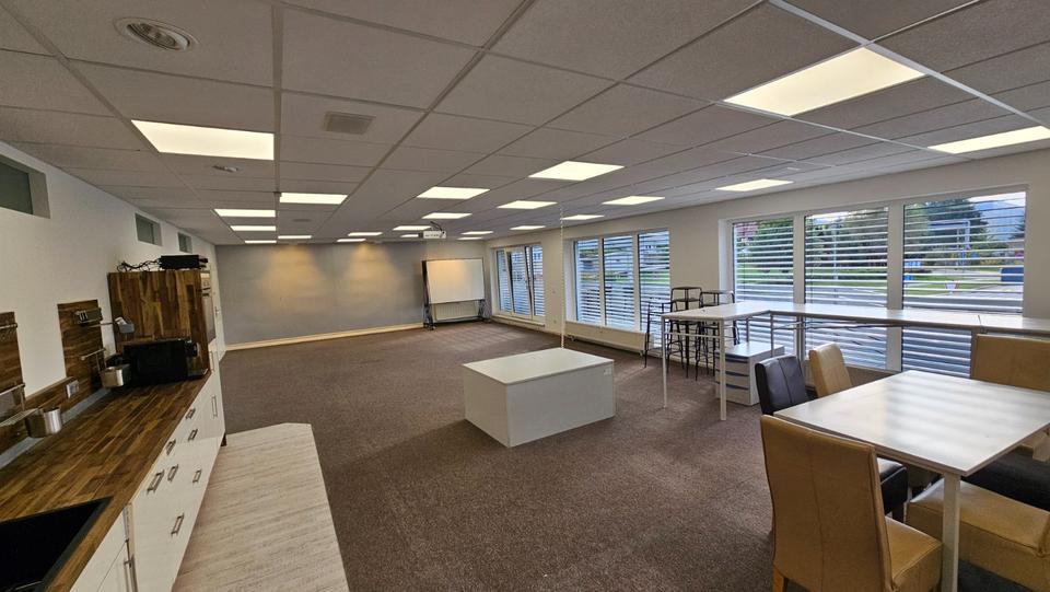 Thumbnail-cooles LoftAtelierOffice,123m² + 30m² Terrasse, teilmöbliert