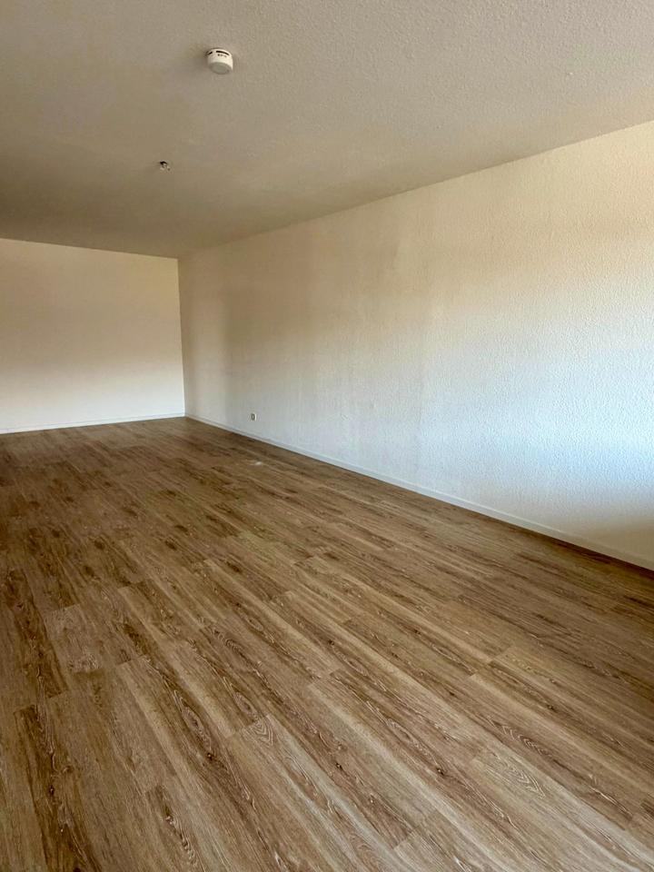 Thumbnail-WG-geeignete 90 m² Wohnung mit großem Balkon