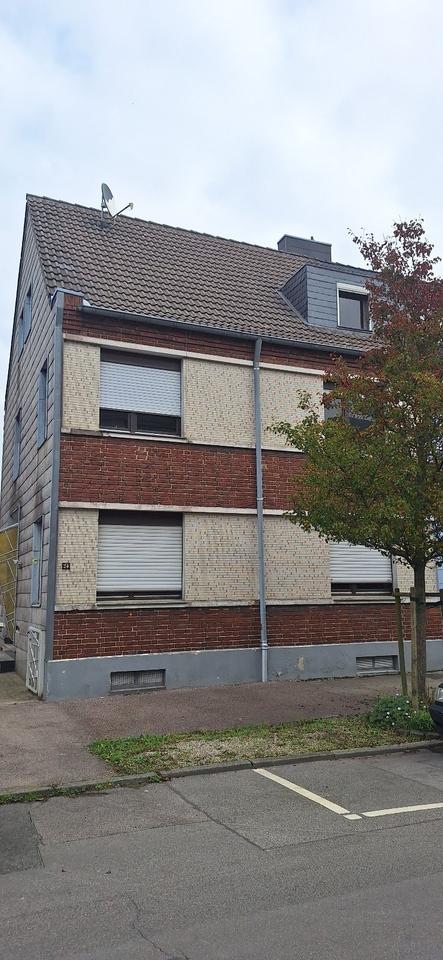 Thumbnail-Mehrfamilienhaus mit Ausbaupotenzial inkl. Baugenehmigung