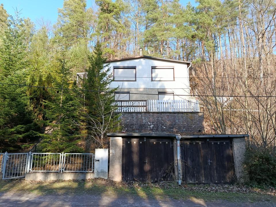 Thumbnail-Idyllisches Waldgrundstück mit 2 Häusern & Kamin – Rückzugsort!