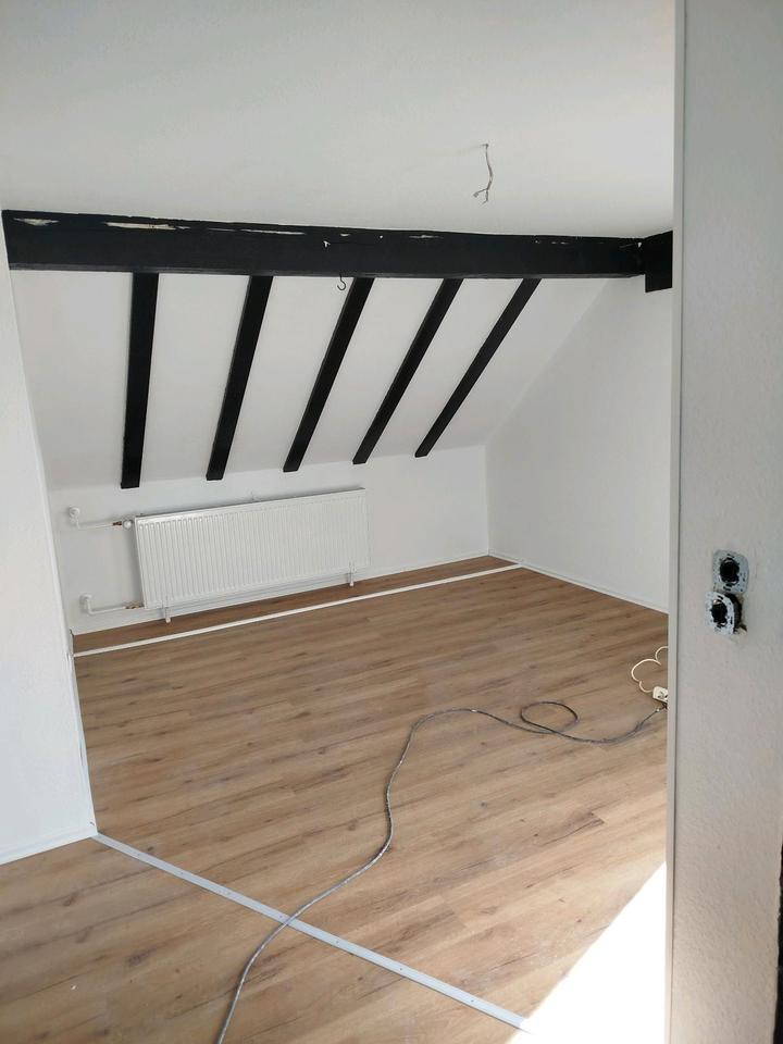 Thumbnail-2-Zimmer Single Dachgeschoss Wohnung