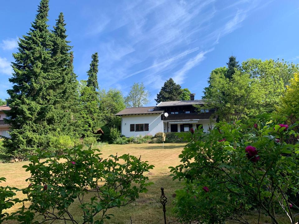 Thumbnail-Wohnhaus mit großem Grundstück in Ulrichstein in Aussichtslage