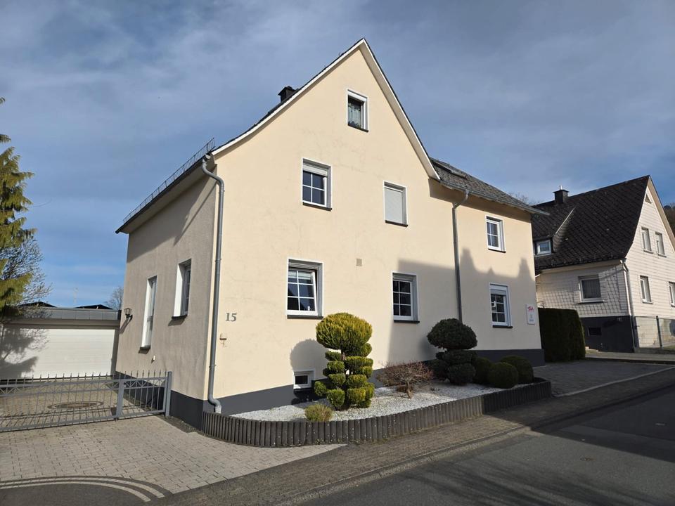 Thumbnail-Großzügiges Haus in ruhiger, zentraler Lage von Haiger