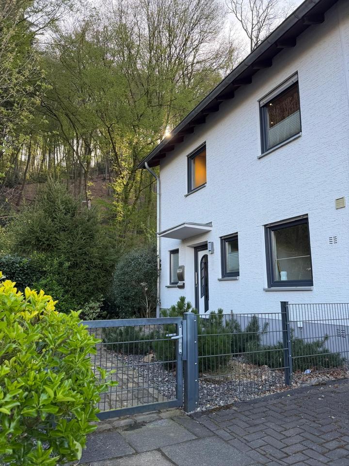 Thumbnail-Doppelhaushälfte in Lohmar provisionsfrei sofort bezugsfertig