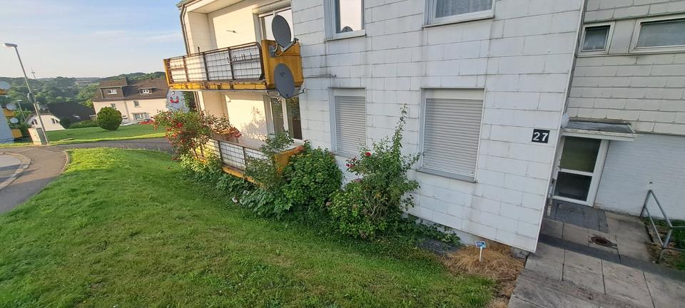 Thumbnail-Attraktive 2,5- bis 3-Zimmer-Erdgeschosswohnung mit Balkon in Bur