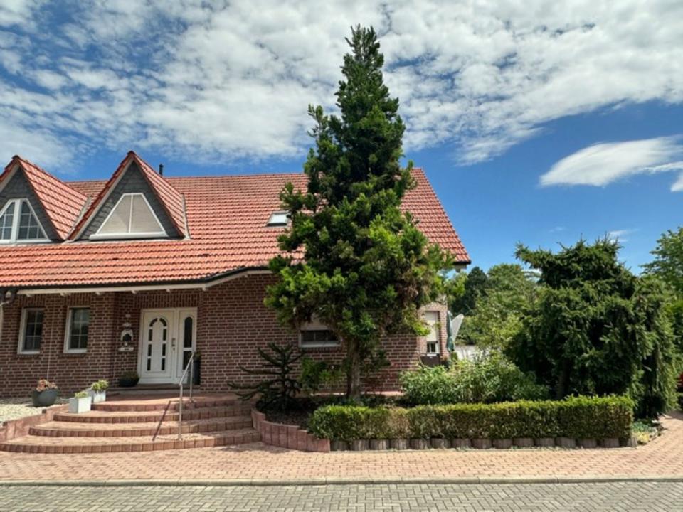 Thumbnail-***Wunderschönes Landhaus-DHH in Brehna * Gehobene Ausstattung***