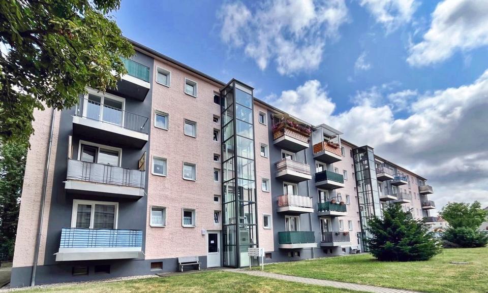 Thumbnail-Attraktive 3-Raum-Wohnung mit Balkon und Stellplatz