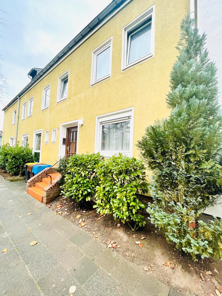Thumbnail-Helle 2 Zimmer Wohnung mit Einbauküche in Krefeld .Ab dem 1.07.2026