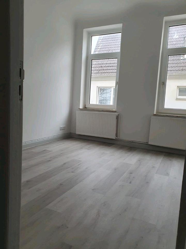 Thumbnail-Frisch renov. 3-Zimmer-Altbauwohnung BHV Lehe zu vermieten