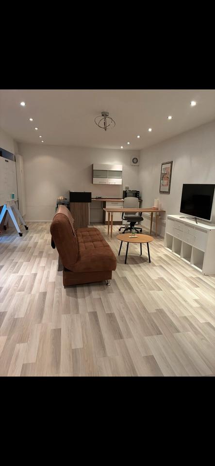 Thumbnail-Möbilierte 1-Zimmer-Wohnung mit Küche und modernem Bad-