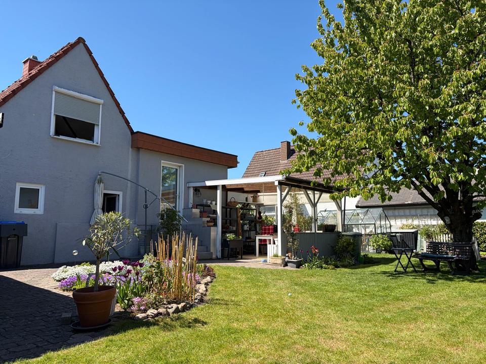Thumbnail-Charmantes Freistehendes Haus mit großem Garten, Provisionsfrei