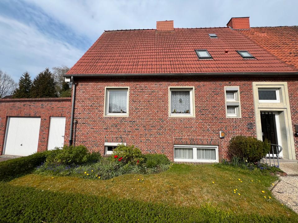 Thumbnail-Solide Doppelhaushälfte (2 Wohneinheiten) in Emden Herrentor