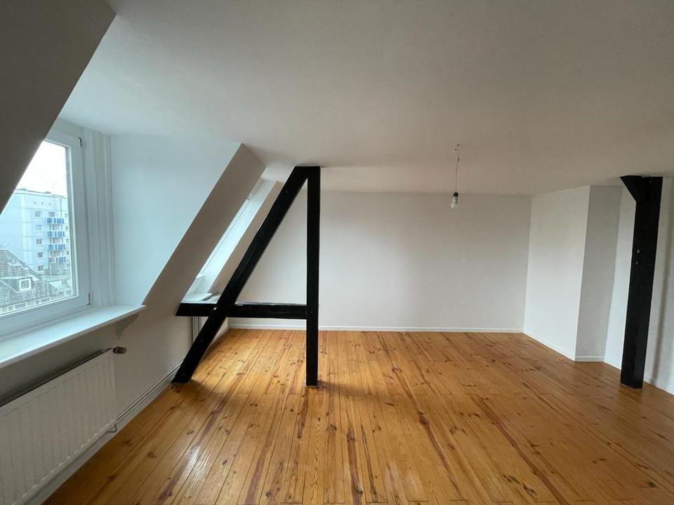 Thumbnail-3 Zimmer Dachgeschosswohnung in Altona Altstadt zu vermieten