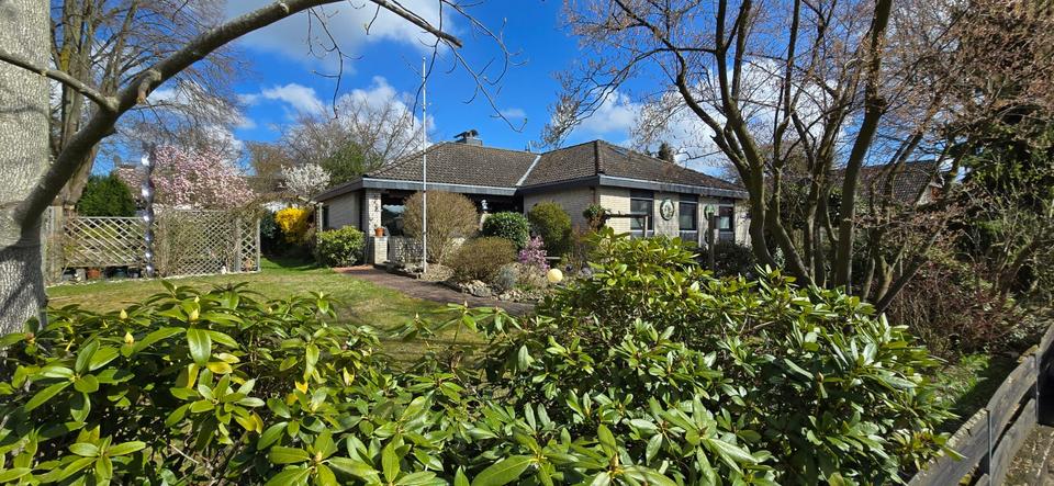 Thumbnail-Familienidyll in Kleinburgwedel: 6 Zi, 3 Bäder, Küche + Kamin