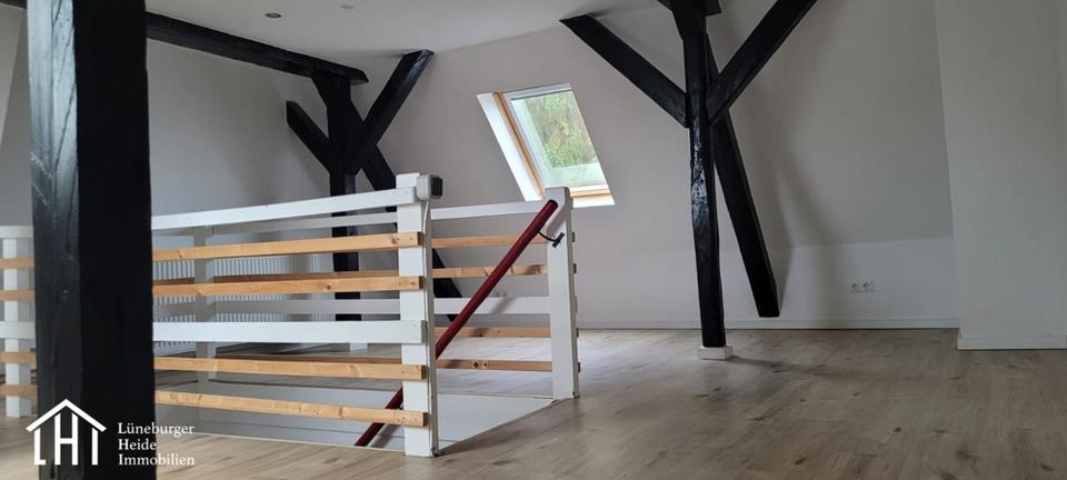 Thumbnail-Großzügige 3-Zimmer-Maisonette mit Dachstudio!