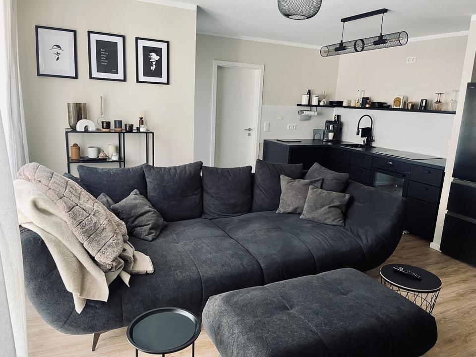 Thumbnail-Moderne 2-Zimmer-Wohnung mit Loggia Stadtfeld Ost