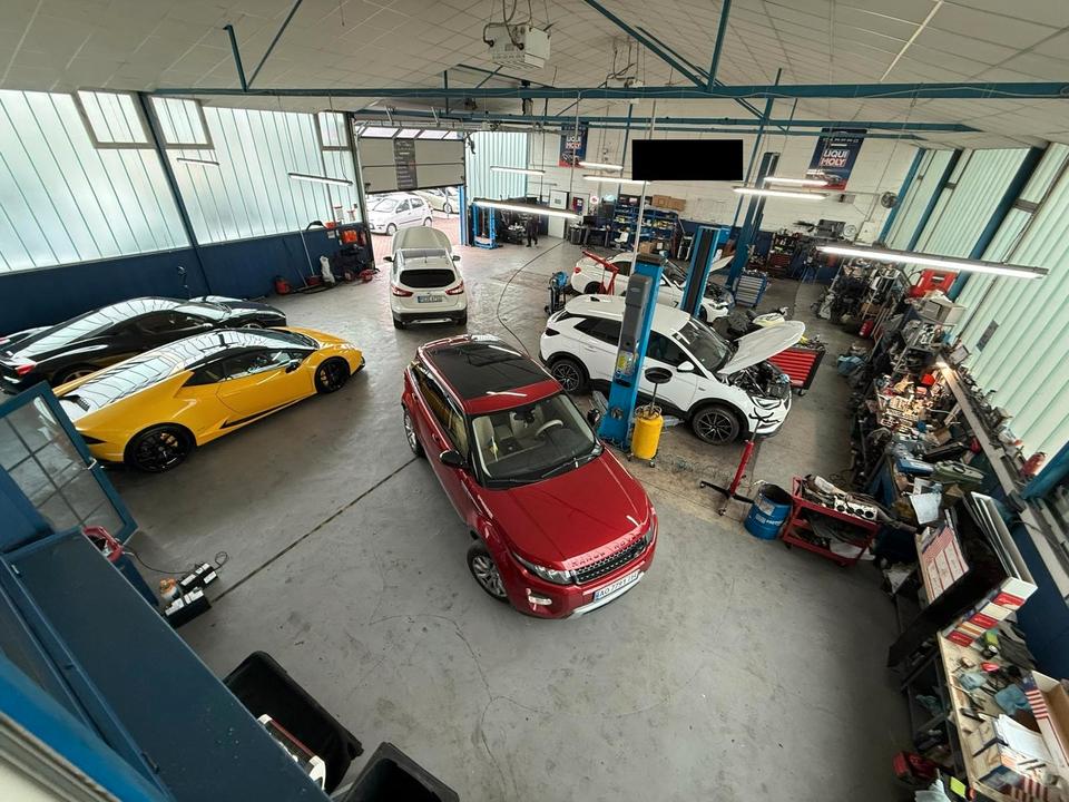 Thumbnail-KFZ WERKSTATT * SERVICE * WERKSTATT * AUTOSERVICE